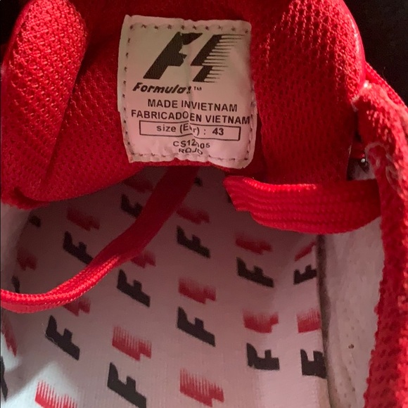 Shoes - Picture 4 of 5